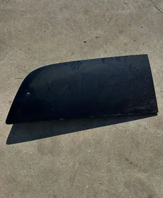 Mercedes-Benz Vito Viano W639 Rear side window DOT211M93AS3 E000191 43R004536
