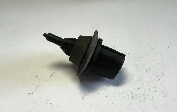 Nissan Primera Outside/exterior temperature sensor A25600W01