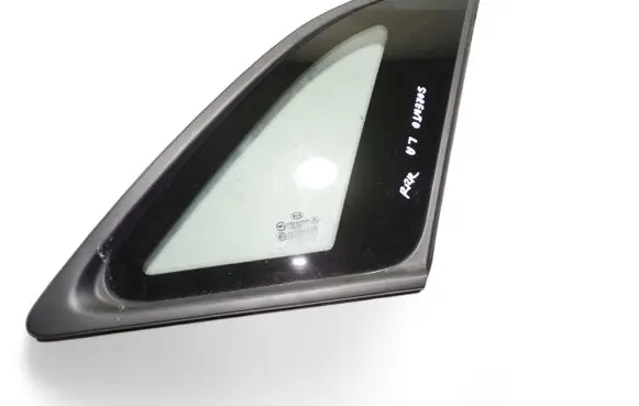 KIA Sorento Rear side window 878202P100