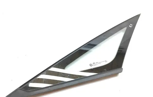 KIA Carens III Front triangle window/glass 43R000083