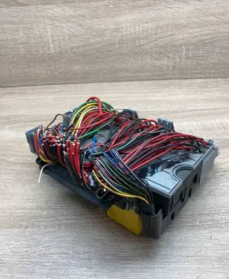 Opel Astra G Fuse module 90589965