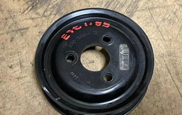 BMW X5 E70 Power steering pump pulley 7582944