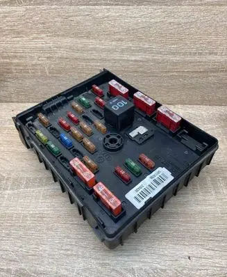 Volkswagen PASSAT B6 Fuse module 3C0937125 63592777