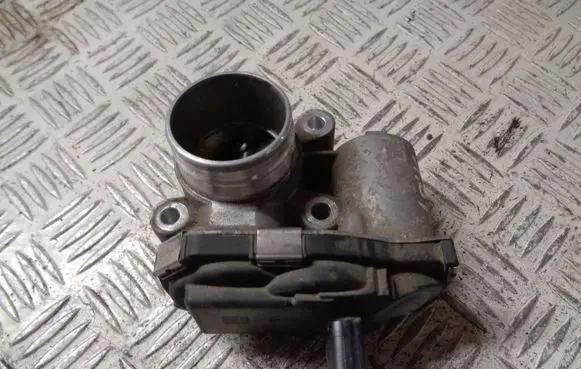 Opel Corsa E Throttle valve 12637658