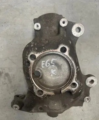 BMW 7 E65 E66 Front wheel hub 6853461