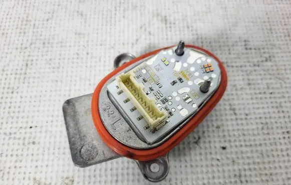 BMW X1 F48 F49 LED ballast control module 63119477821 9477821 90156085