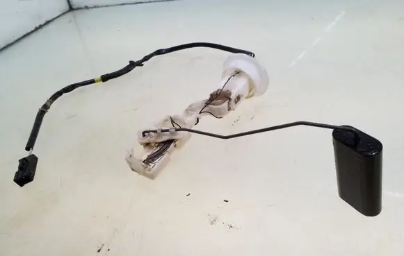 Volvo S70 V70 V70 XC Fuel level sensor 