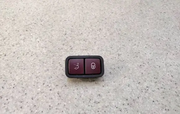 Mercedes-Benz S W221 Tailgate/boot open switch button 2208211479AOP 2208211479