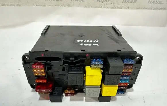Mercedes-Benz C W203 Fuse module 2095451001