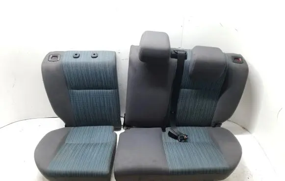 Ford Focus Second row seats 