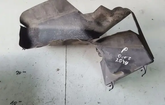 Audi A4 S4 B7 8E 8H Intercooler air channel guide 8E0117336N