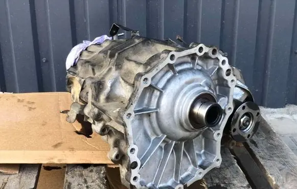 Nissan Pathfinder R51 Gearbox transfer box case 