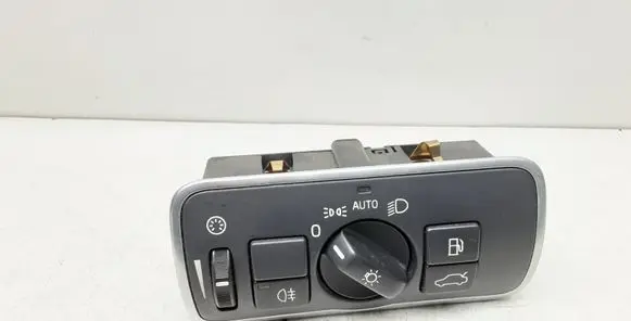 Volvo V70 Light switch 30739448