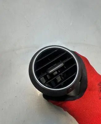 Audi A3 S3 A3 Sportback 8P Dashboard side air vent grill/cover trim 8P0820901A
