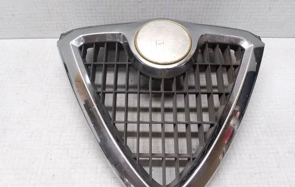 Alfa Romeo 156 Front bumper upper radiator grill 156017393