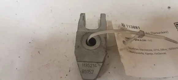 Opel Insignia A Fuel Injector clamp holder 85152