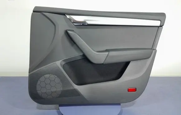 Skoda Octavia Mk3 (5E) Door card panel trim set 5E1867014E
