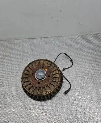 Renault Clio IV Rear wheel hub spindle/knuckle 432103106R
