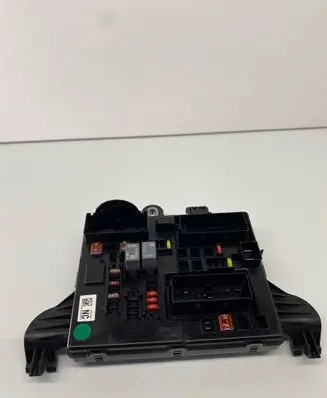 Opel Insignia A Fuse module 13277319 03442628710