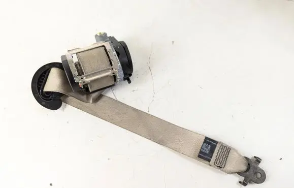 BMW 5 F10 F11 Front seatbelt 6179363