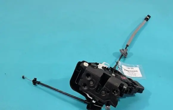 Volvo V70 Rear door lock 31253916 IMPRK1584926