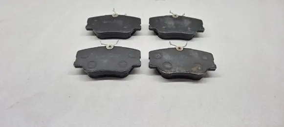 Mercedes-Benz E W124 Brake pads (front) 