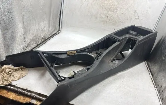 BMW 3 E90 E91 Center console 9153269