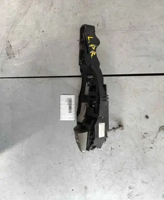 Peugeot 508 Front door exterior handle/bracket 9686433780