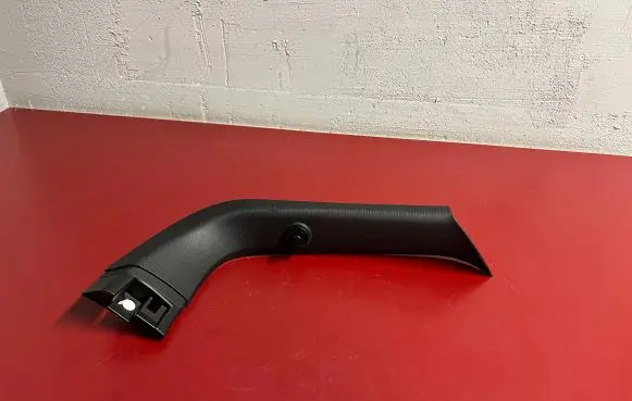 BMW X1 F48 F49 Tailgate/trunk side cover trim 7350847 51497350847