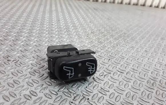 Mercedes-Benz ML W163 Seat heating switch 1638200210