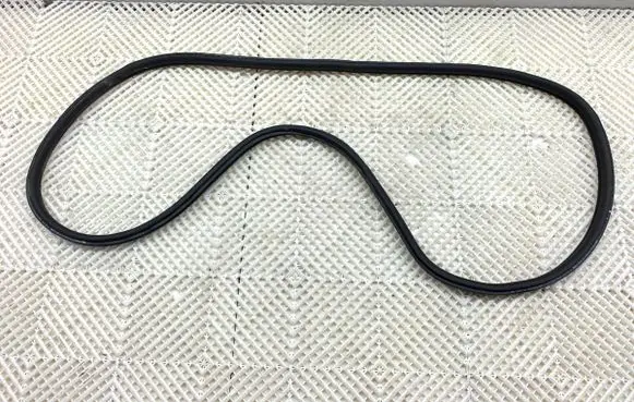 BMW X4 G02 Rubber seal front door (on door) 7416517