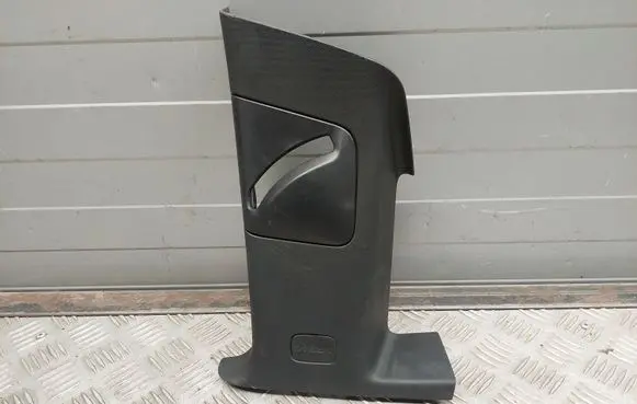 Chevrolet Camaro (B) pillar trim (top) 84016272