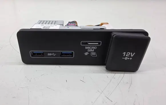 Land Rover Range Rover Velar USB socket connector JPLA19E110BB
