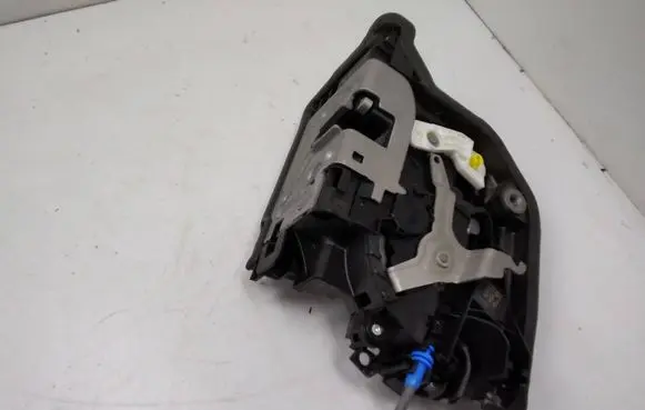 BMW X3 G01 Front door lock 19864010 A052111