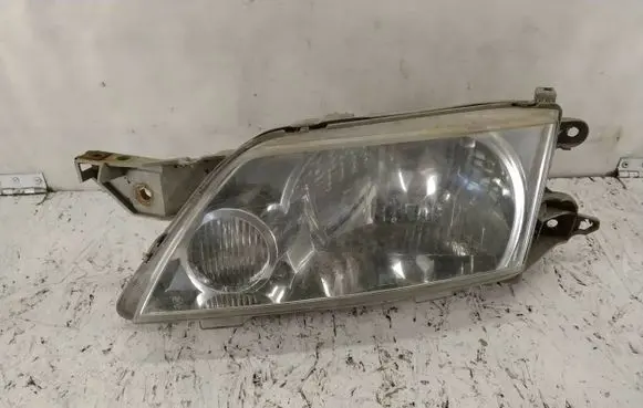 Mazda Premacy Headlight/headlamp 206162B 107D033