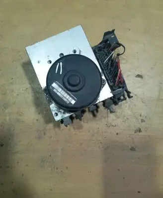 Volvo S60 ABS Pump P08619974