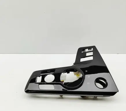 KIA Sportage Gear shifter surround trim plastic 84650P1800 84650P1800FHV