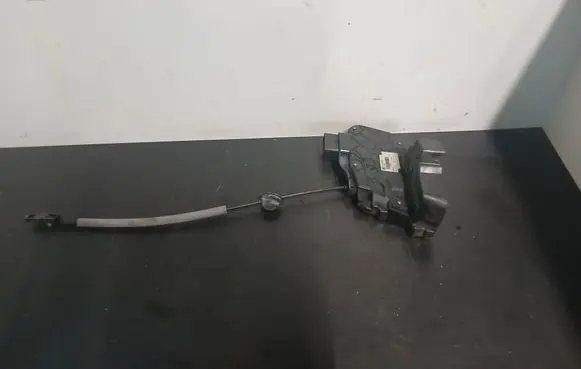 Volvo S80 Front door lock 31253286