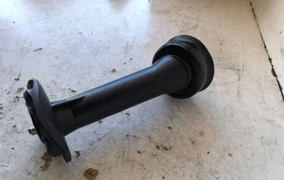 Volkswagen Multivan T5 Oil fill pipe 070115308G