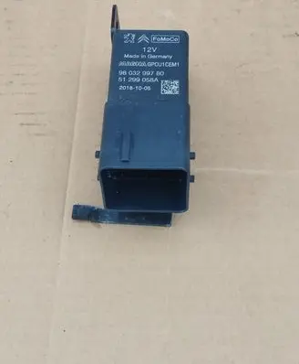 Citroen Jumpy Glow plug pre-heat relay 9803299780