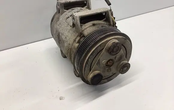 Volvo V70 Air conditioning (A/C) compressor (pump) 240825
