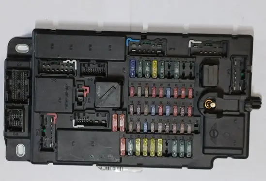 Mini One - Cooper Coupe R56 Fuse module 3450824