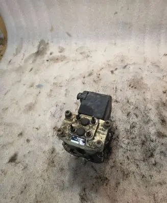 BMW 5 E34 ABS Pump 0265201022 1157874