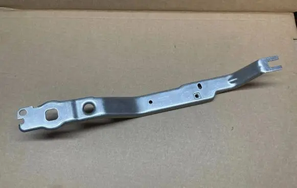Audi A6 S6 C7 4G Headlight/headlamp mounting bracket 4G8807592