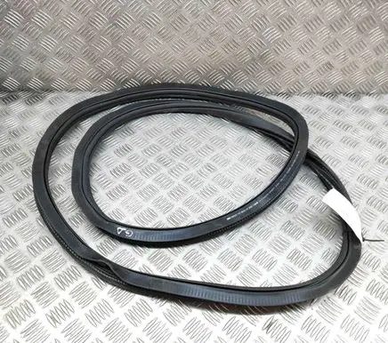 Rubber seal rear door