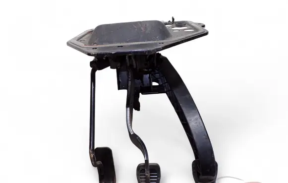 Volkswagen Transporter - Caravelle T4 Pedal assembly 701721315B 191545515