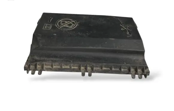 Opel Astra J Fuse box cover 13302323