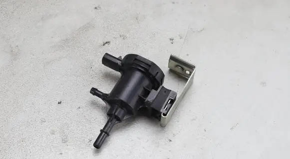 Mercedes-Benz CLA C117 X117 W117 Vacuum valve A0014760532 A2464760236