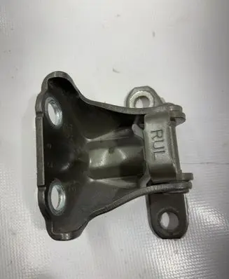 Subaru Outback (BS) Rear door upper hinge