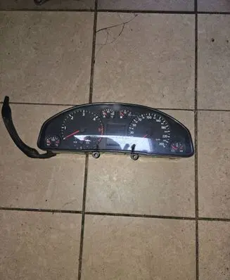Audi A4 S4 B5 8D Speedometer (instrument cluster) 8D0919861G 110008990001